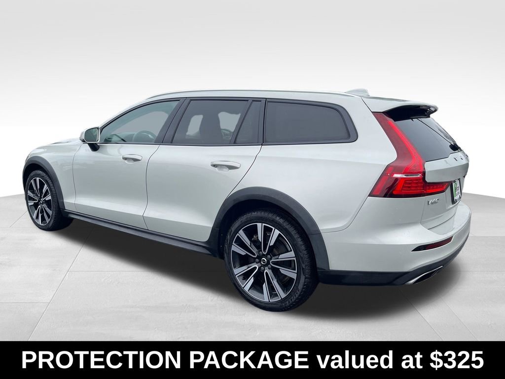 Used 2021 Volvo V60 T5 Cross Country w/ Climate Package image 6