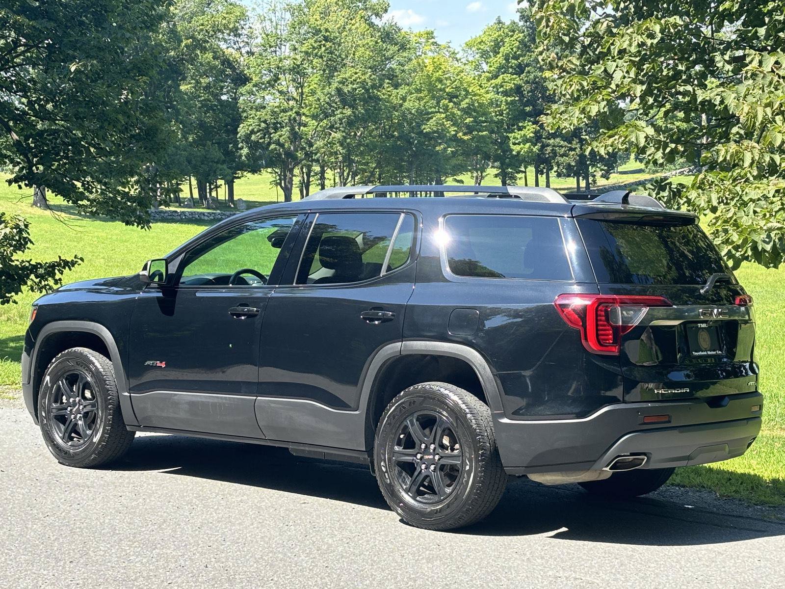 Used 2021 GMC Acadia AT4 w/ Trailering Package AWD/4WD image 14