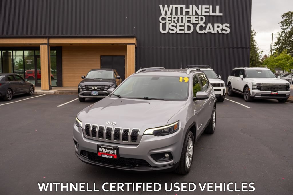 Used 2019 Jeep Cherokee Latitude w/ Cold Weather Group
