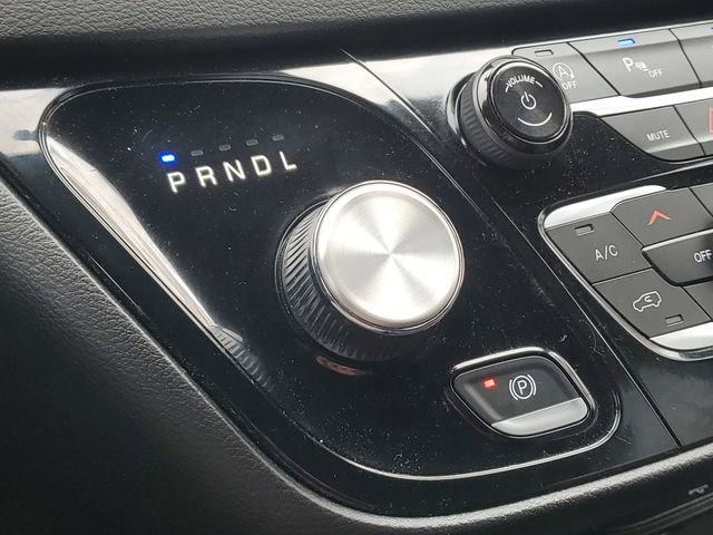 Used 2026 Chrysler Pacifica Select FWD image 16