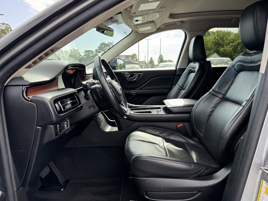 Used 2023 Lincoln Aviator Reserve image 4