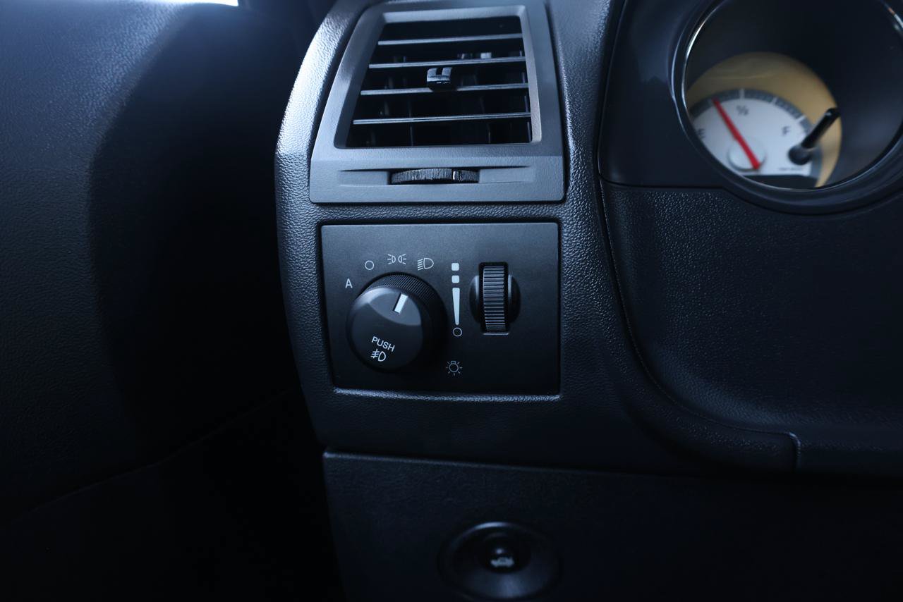 Used 2010 Dodge Challenger R/T RWD image 23