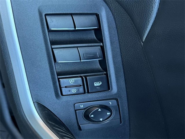Used 2021 Toyota RAV4 XLE Premium image 27