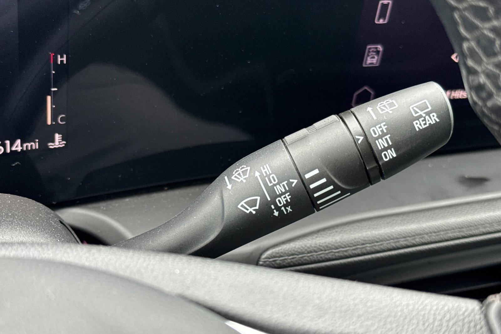 Used 2024 Buick Encore GX Sport Touring image 32