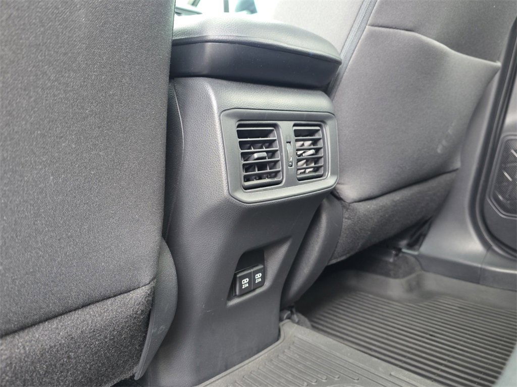 Used 2021 Toyota RAV4 XLE w/ Convenience Package image 29