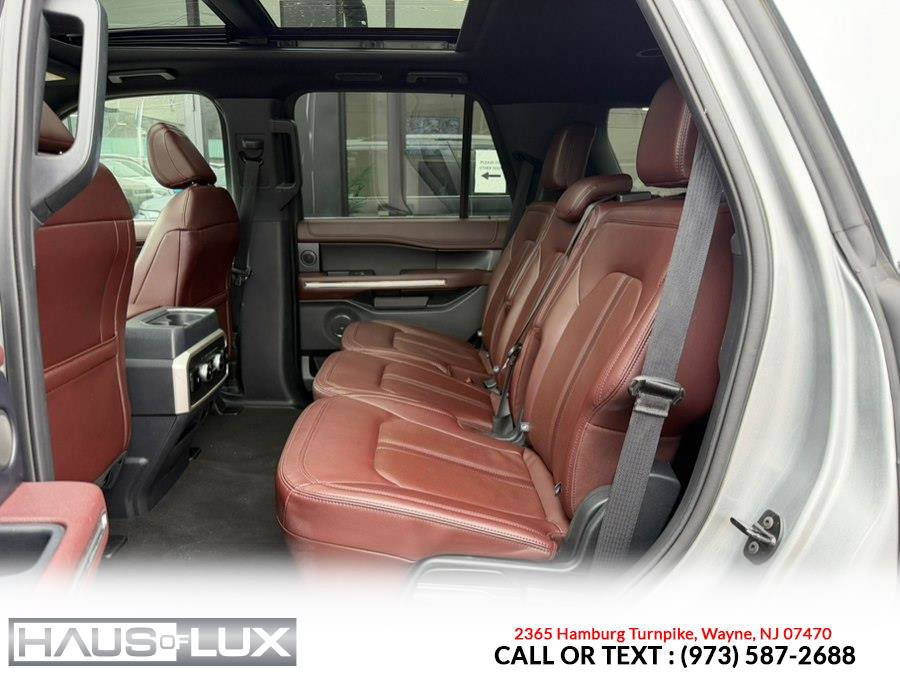 Used 2024 Ford Expedition Limited image 14