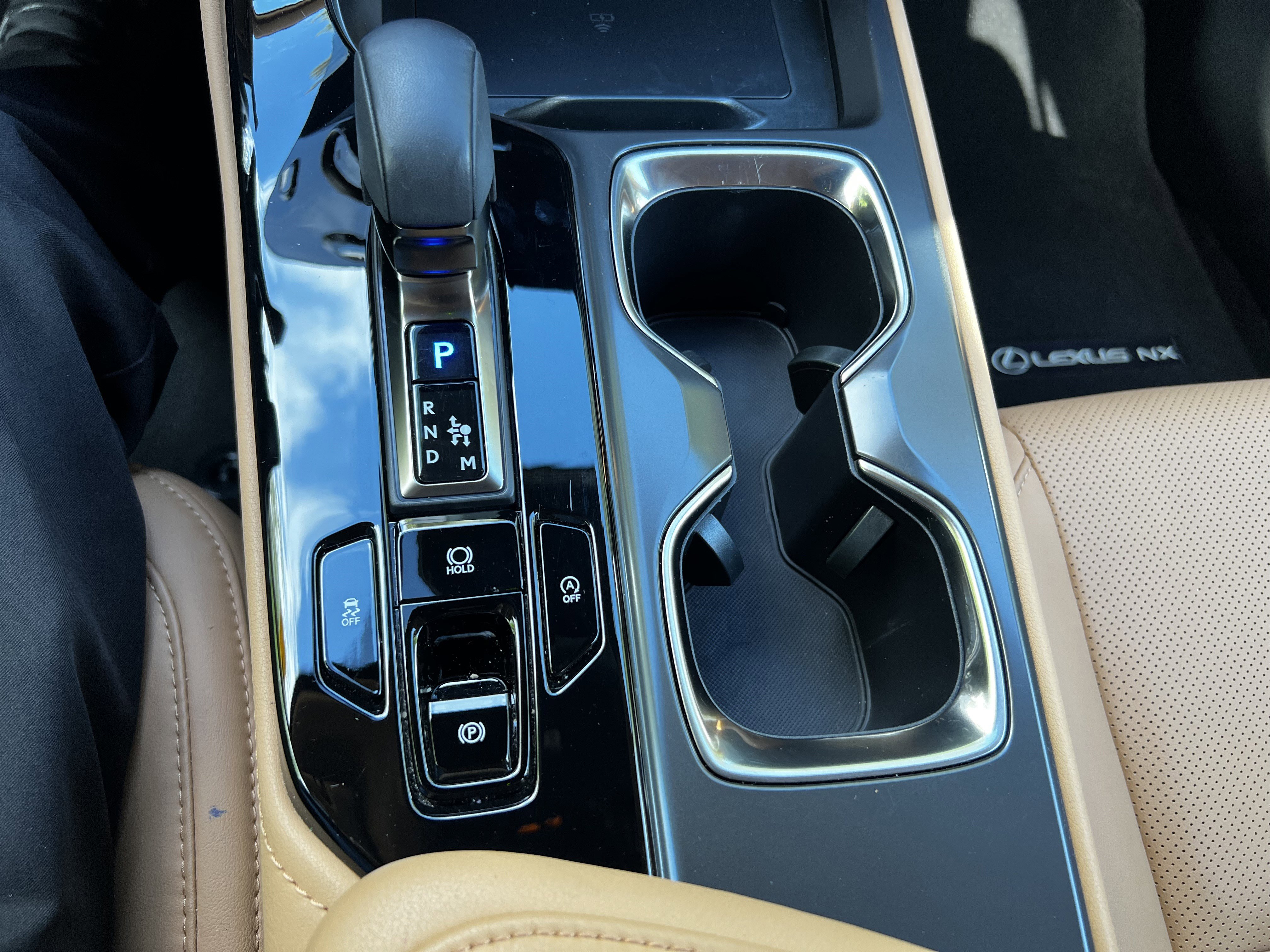 Used 2025 Lexus NX 250 FWD w/ Towing Package (2000 Lbs) image 27