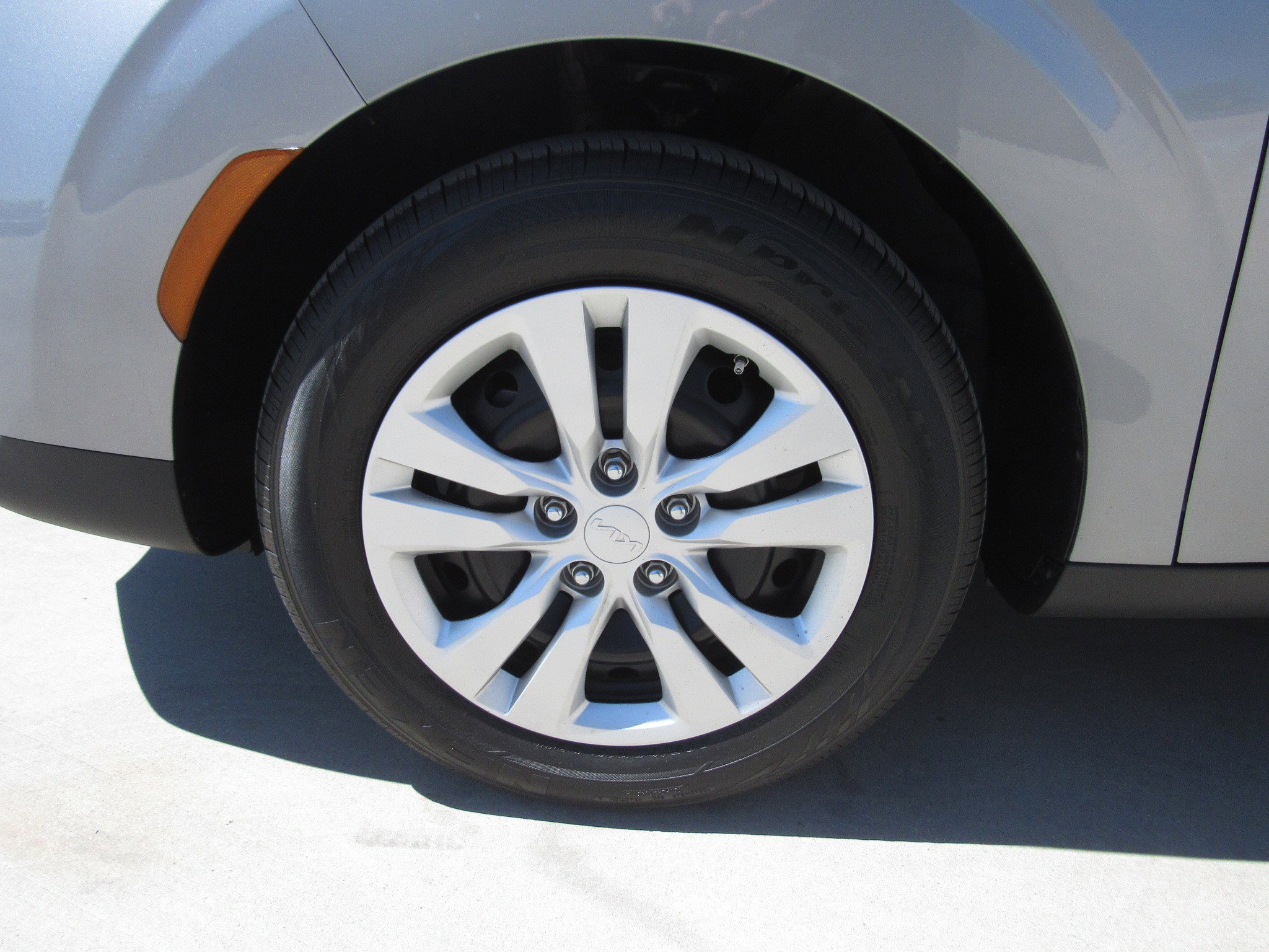 Used 2022 Kia Soul LX image 4