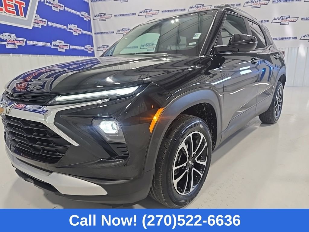 Used 2025 Chevrolet TrailBlazer LT image 3