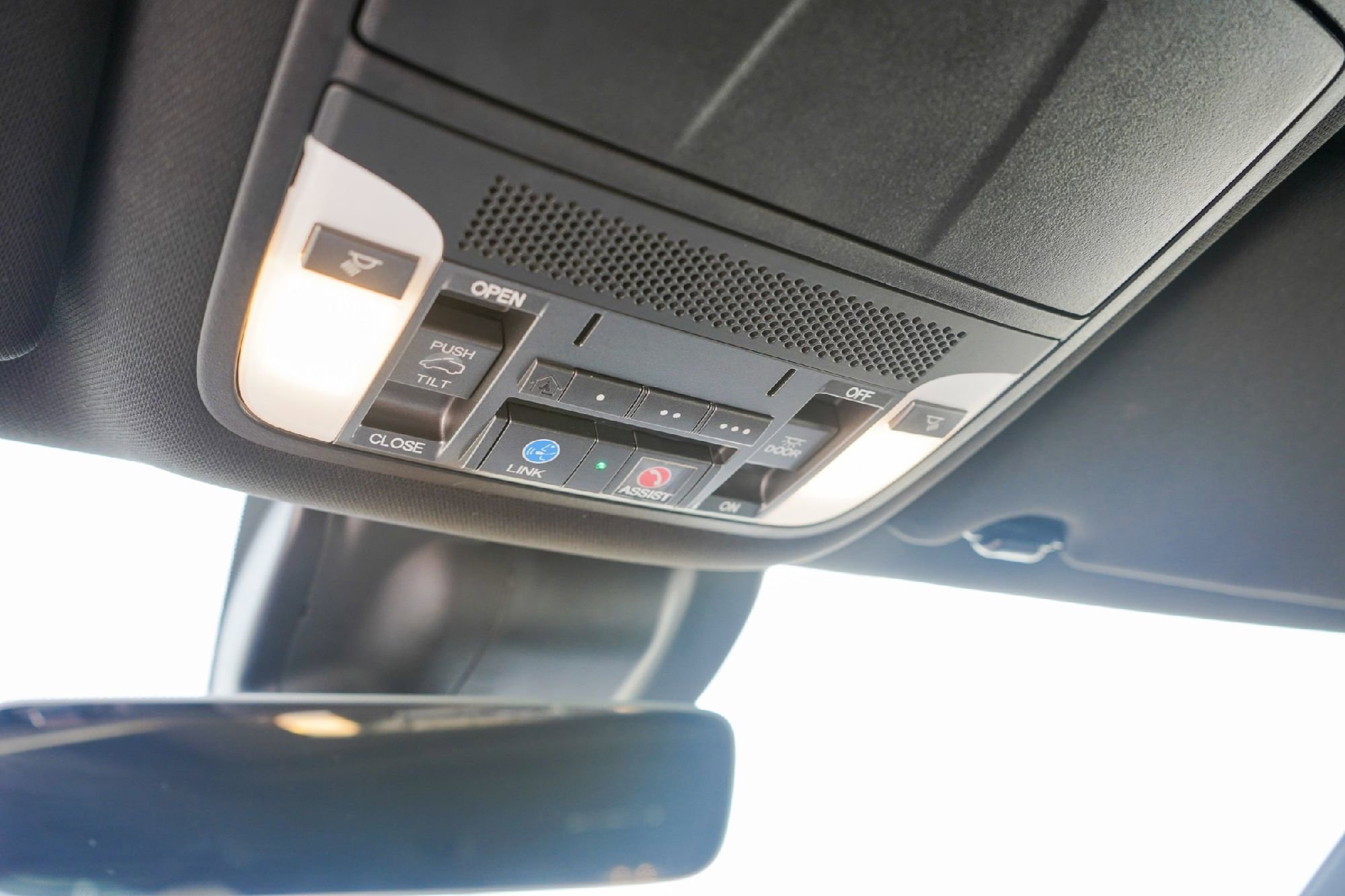 Used 2020 Acura MDX A-Spec image 18