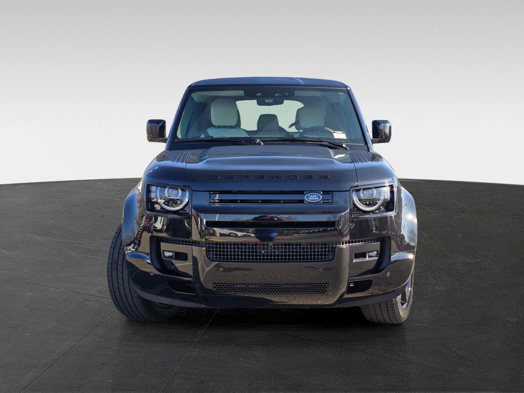 New 2026 Land Rover Defender 110 X-Dynamic SE image 2