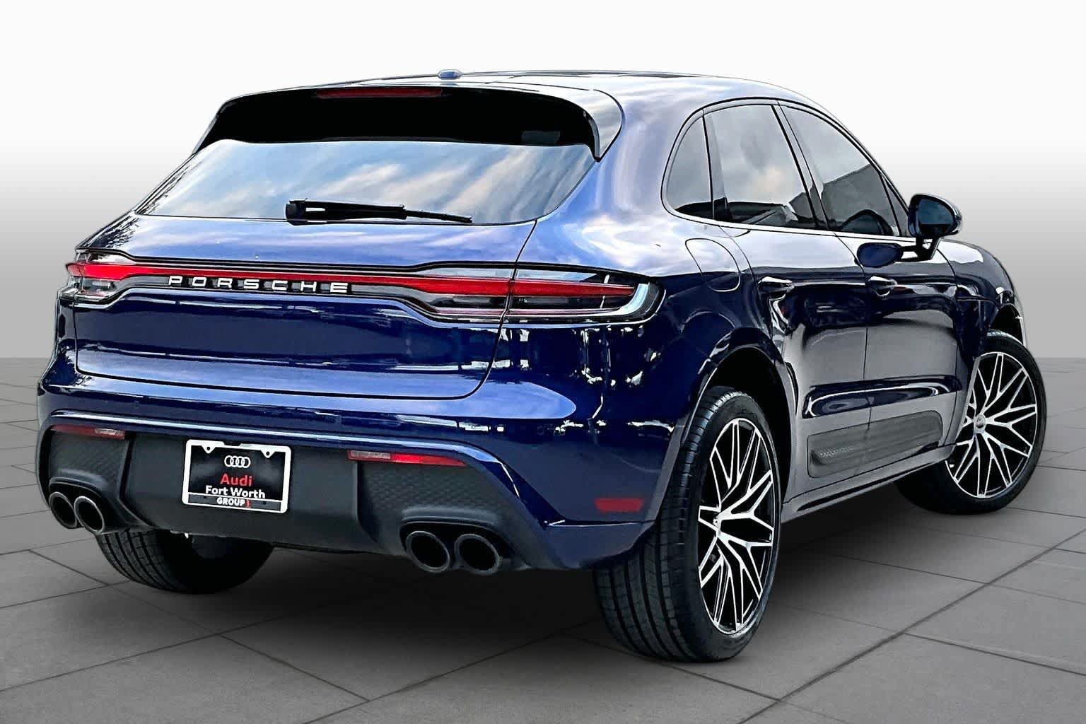 Used 2022 Porsche Macan AWD/4WD image 12