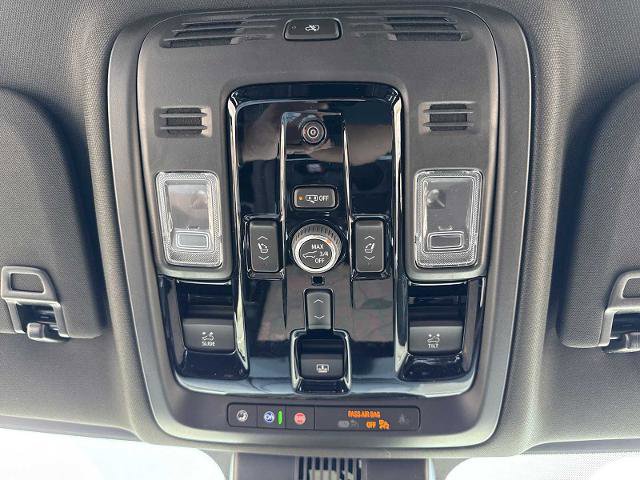 New 2026 GMC Yukon XL Denali Ultimate AWD/4WD image 14