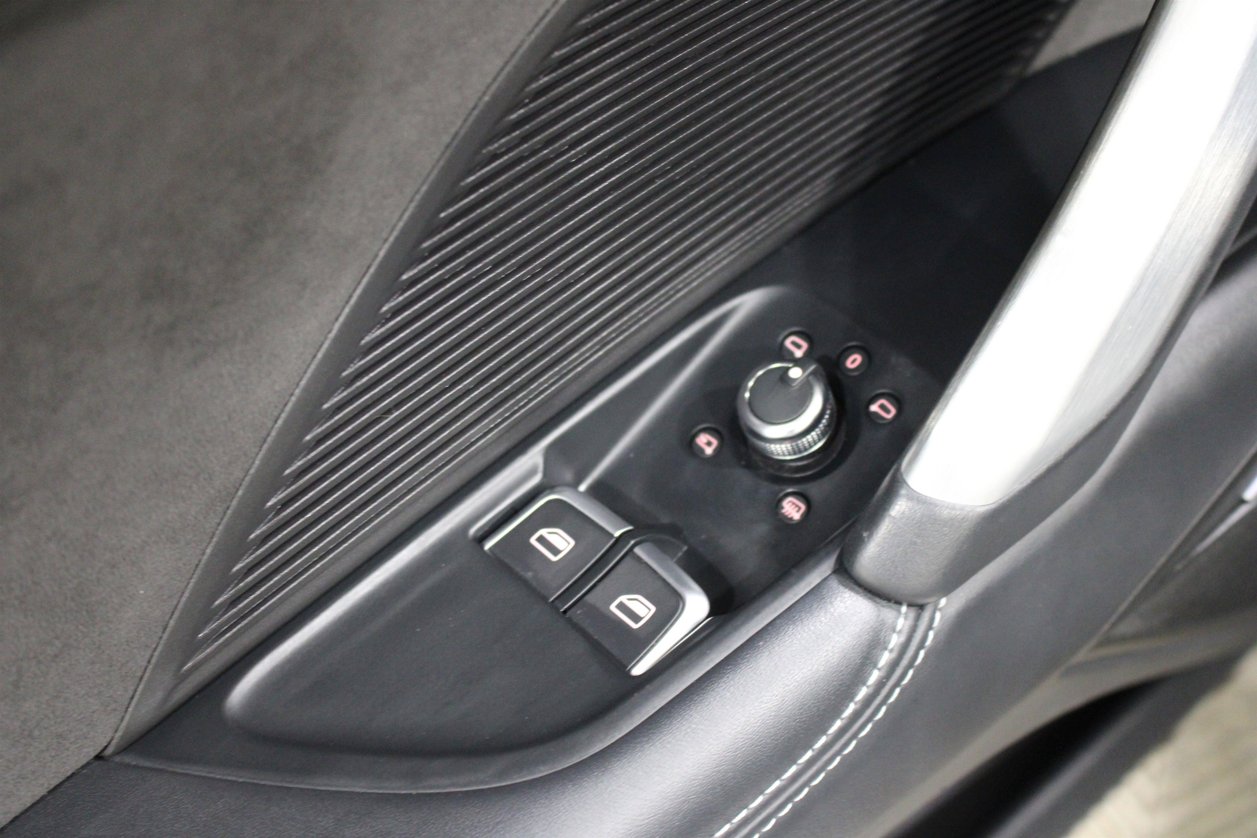 Used 2018 Audi TT 2.0T w/ Technology Package image 8