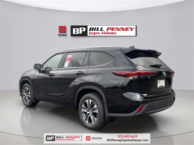 New 2026 Toyota Highlander XLE image 3