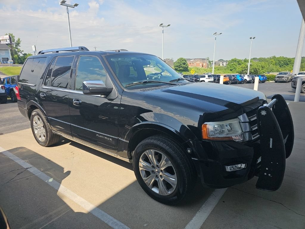 Used 2016 Ford Expedition Platinum AWD/4WD image 3
