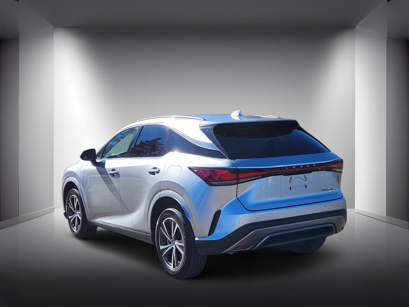 Used 2024 Lexus RX 350 Premium w/ Convenience Package image 3