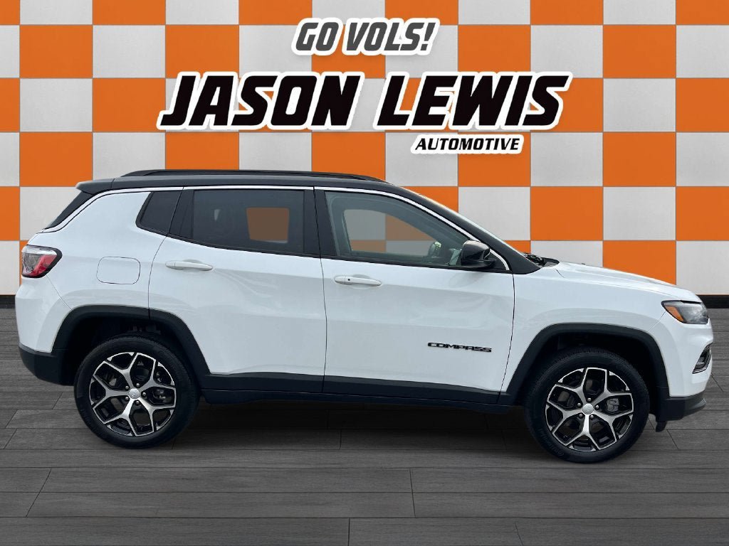 Used 2024 Jeep Compass Limited AWD/4WD image 2