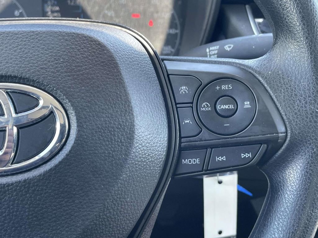 Used 2024 Toyota Corolla LE image 27