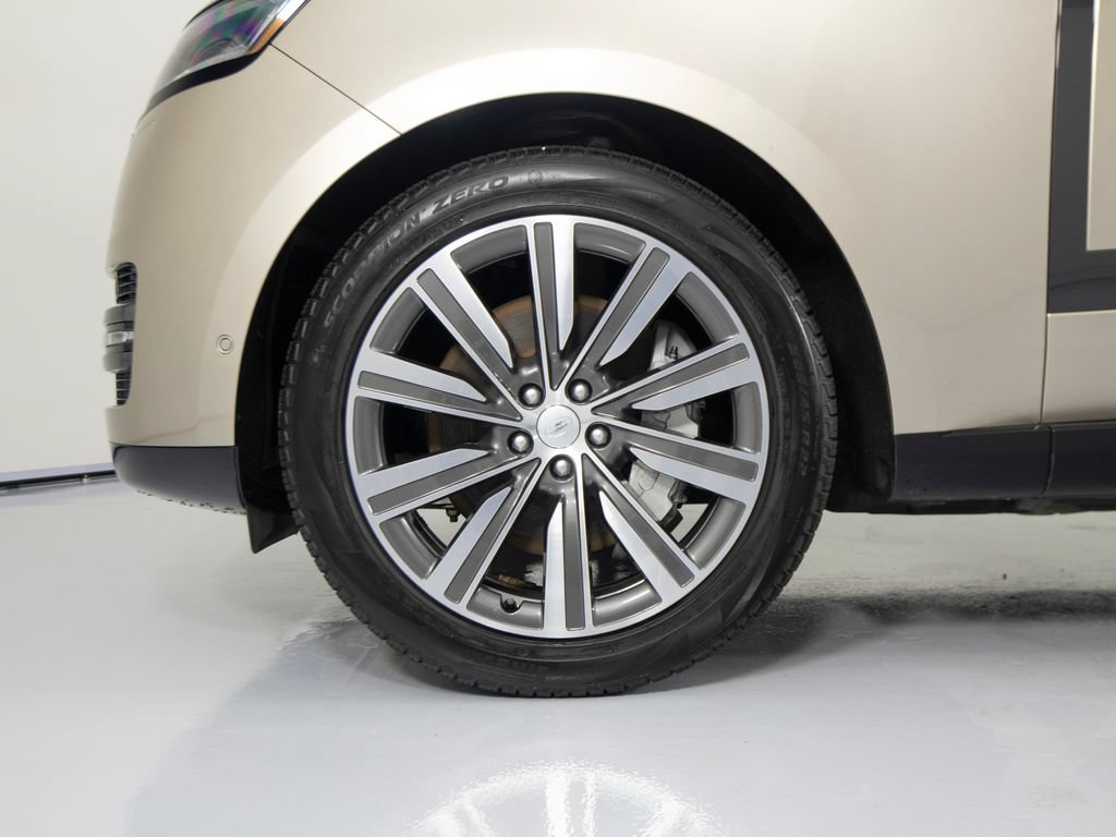 Used 2023 Land Rover Range Rover SE AWD/4WD image 9