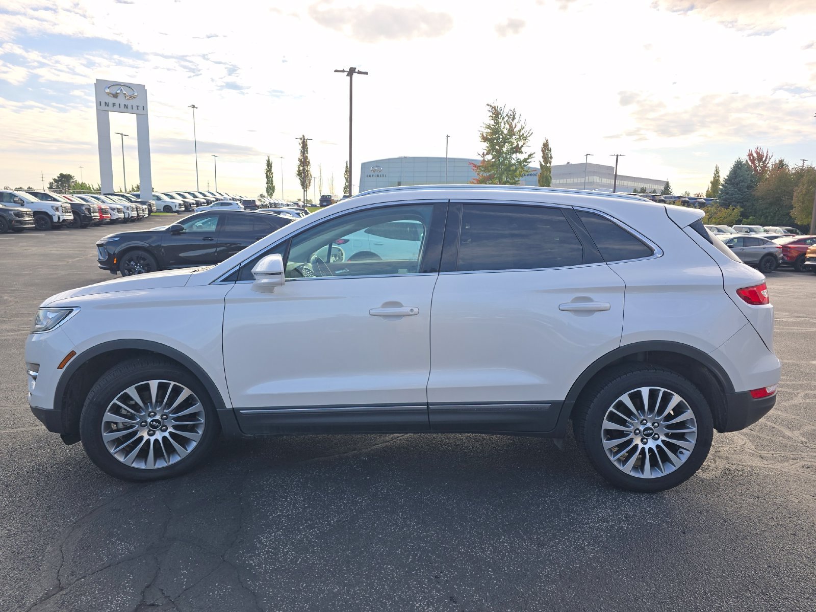 Used 2017 Lincoln MKC Reserve w/ Lincoln MKC Climate Package AWD/4WD image 15