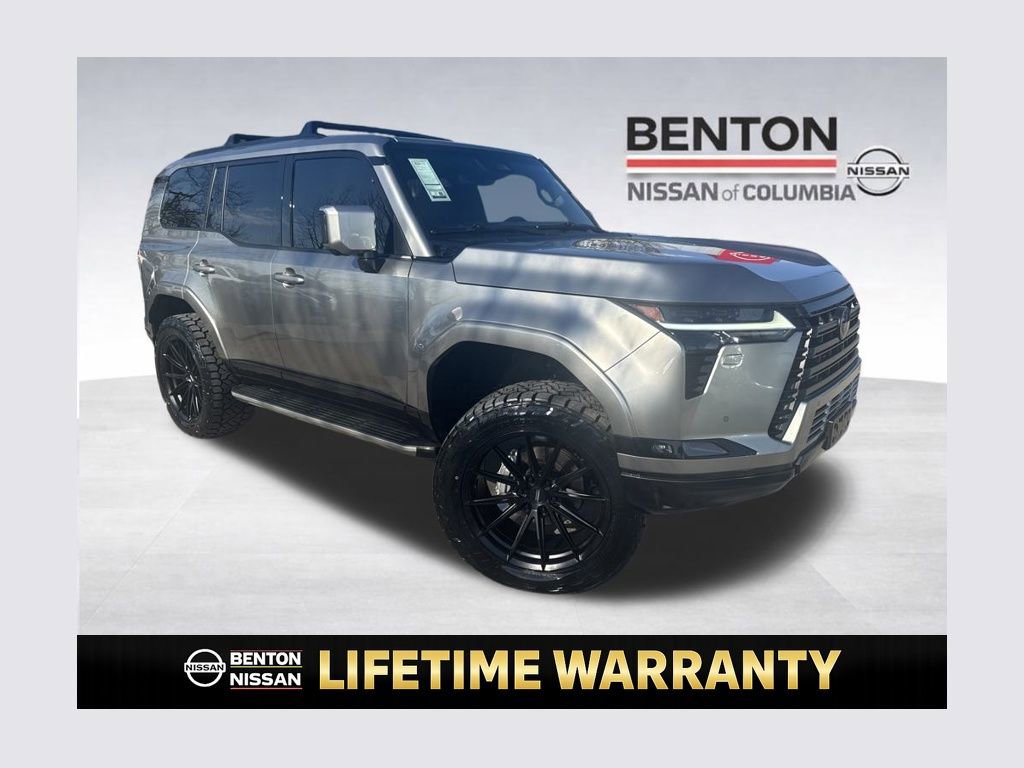 Used 2024 Lexus GX 550 w/ Accessory Package (2T) image 1