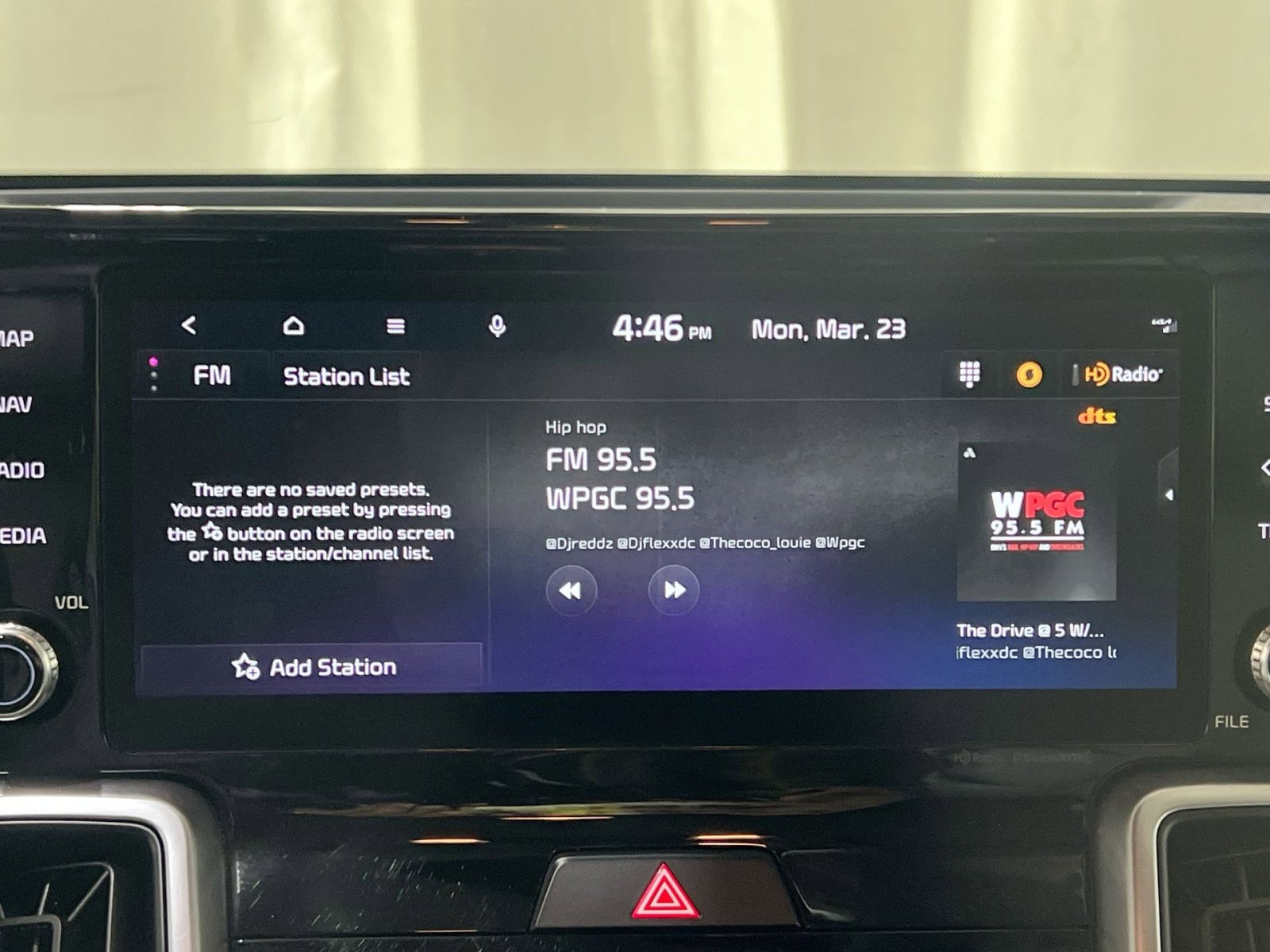 Used 2023 Kia Sorento EX image 15