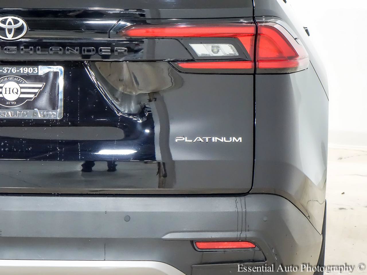 Used 2025 Toyota Grand Highlander AWD image 8