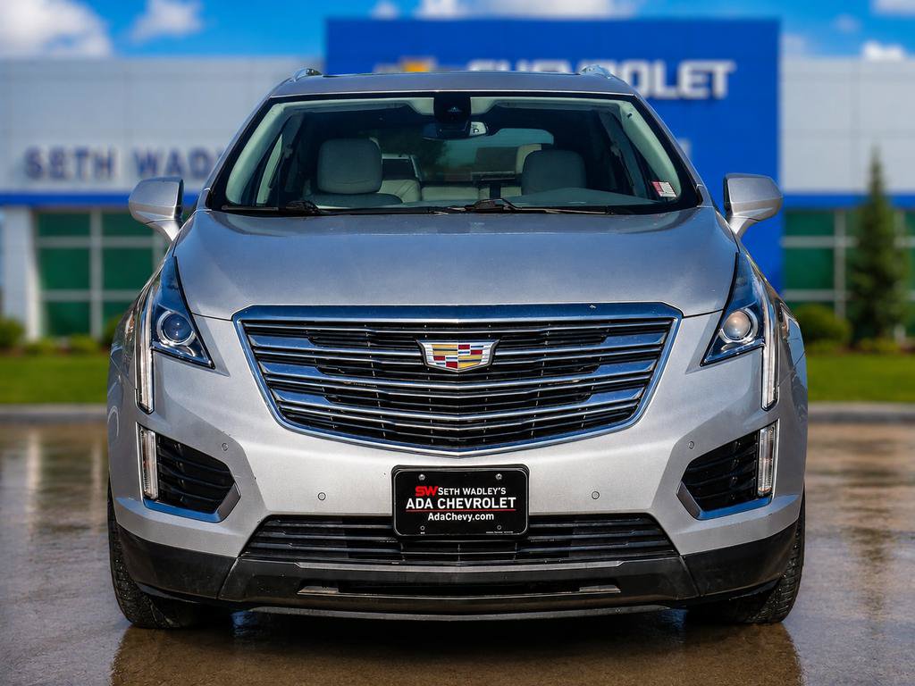 Used 2017 Cadillac XT5 Luxury w/ Driver Awareness Package FWD image 2
