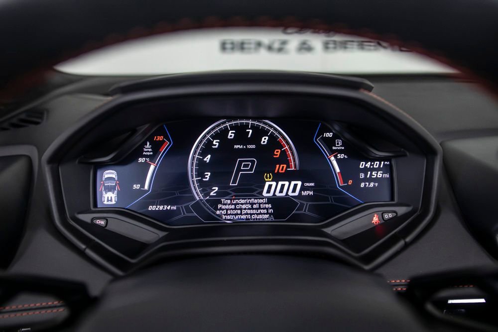 Used 2020 Lamborghini Huracan EVO image 34