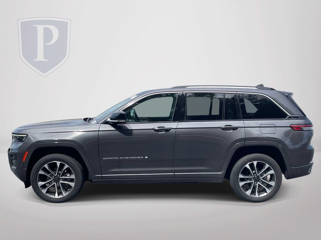 Certified 2022 Jeep Grand Cherokee Overland w/ Luxury Tech Group IV AWD/4WD image 5