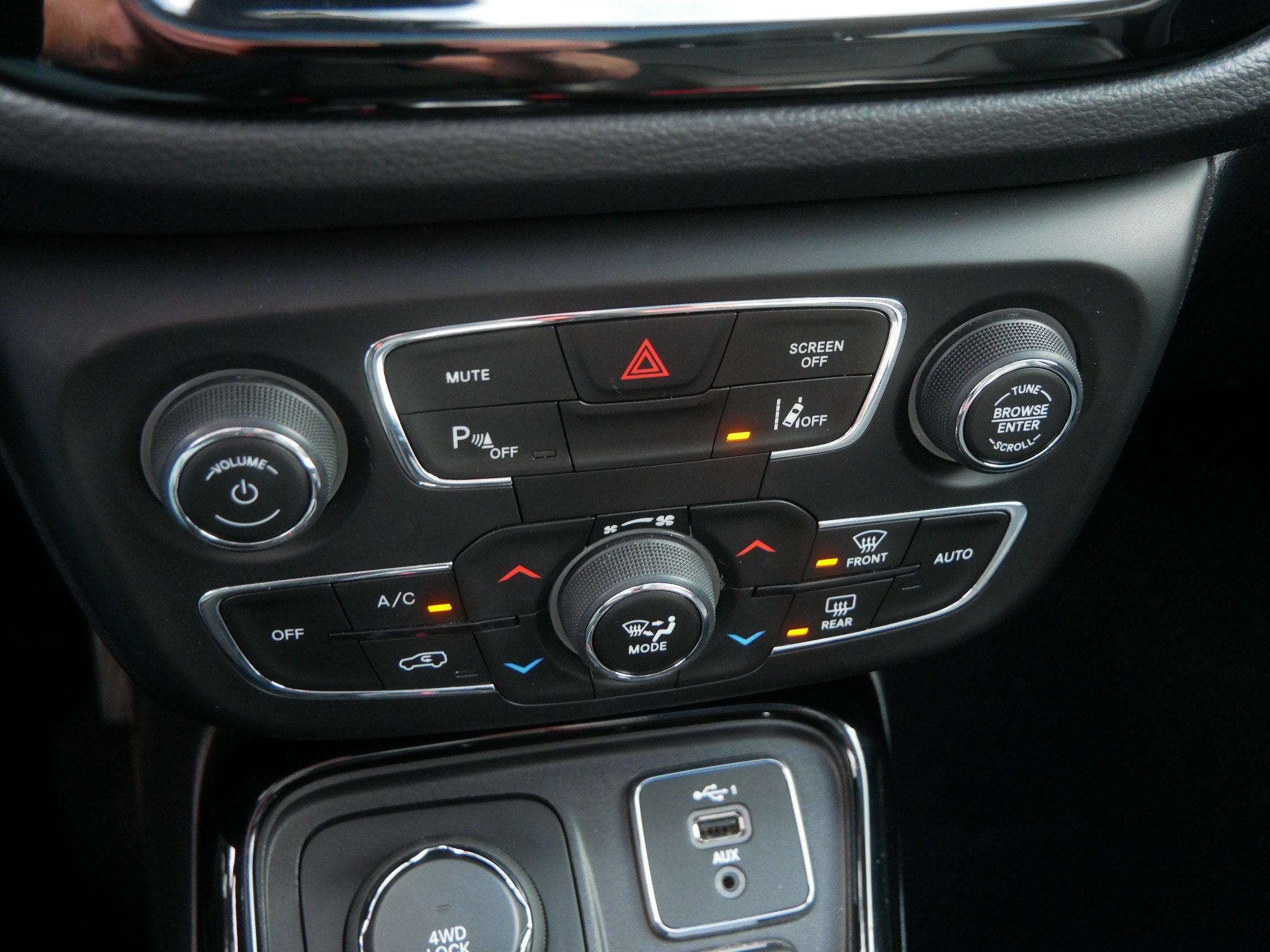 Used 2021 Jeep Compass Limited w/ Sun and Sound Group AWD/4WD image 33