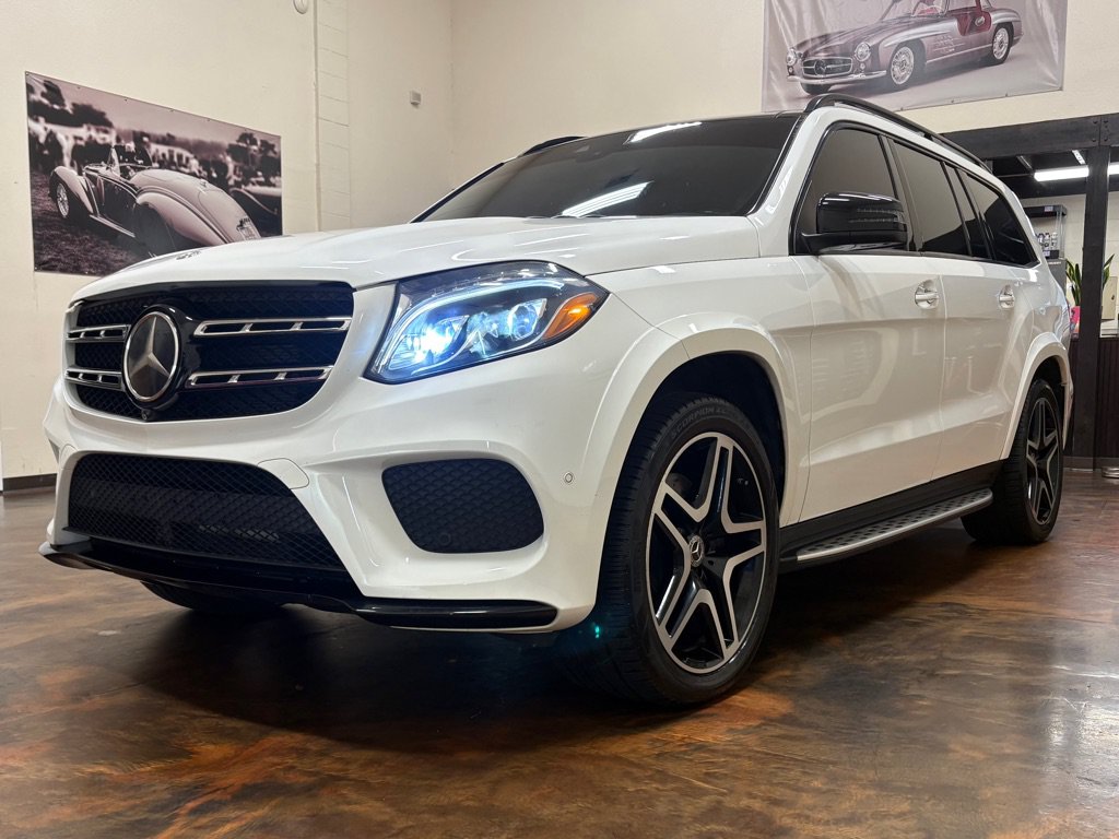 Used 2017 Mercedes-Benz GLS 550 4MATIC image 4