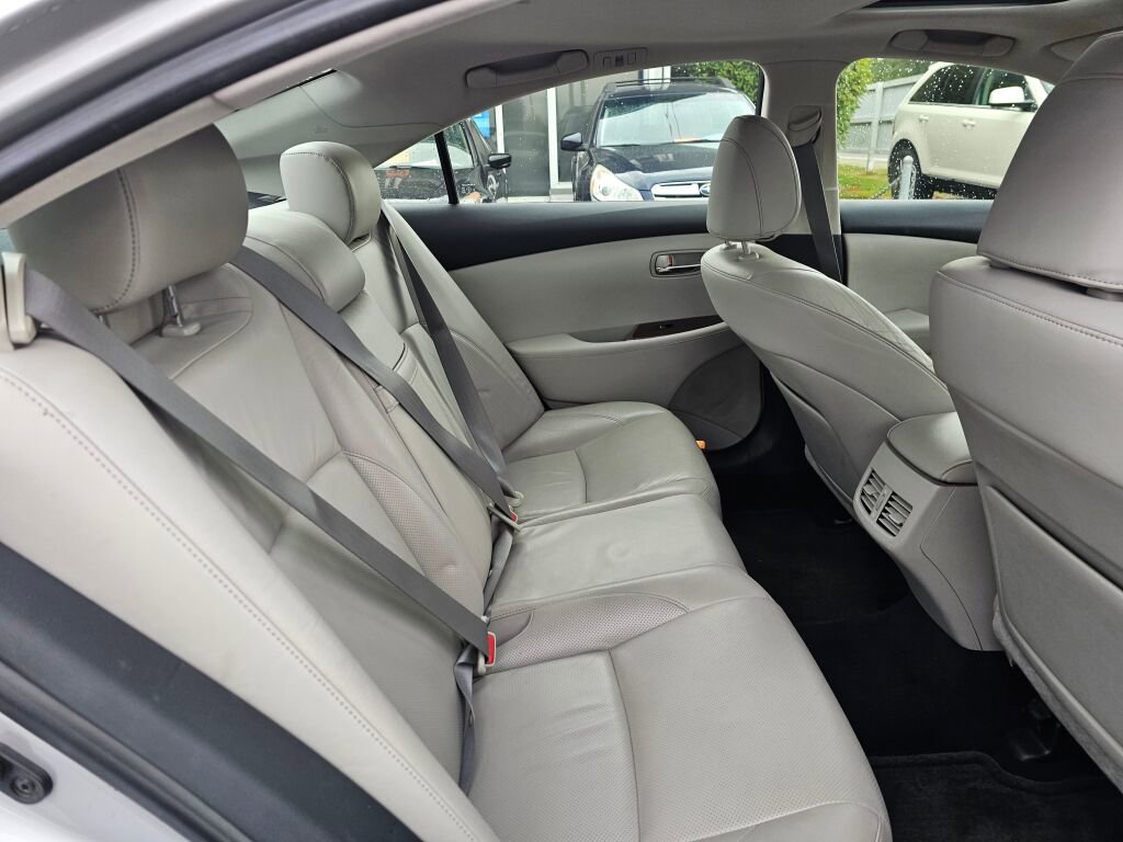 Used 2011 Lexus ES 350 image 15