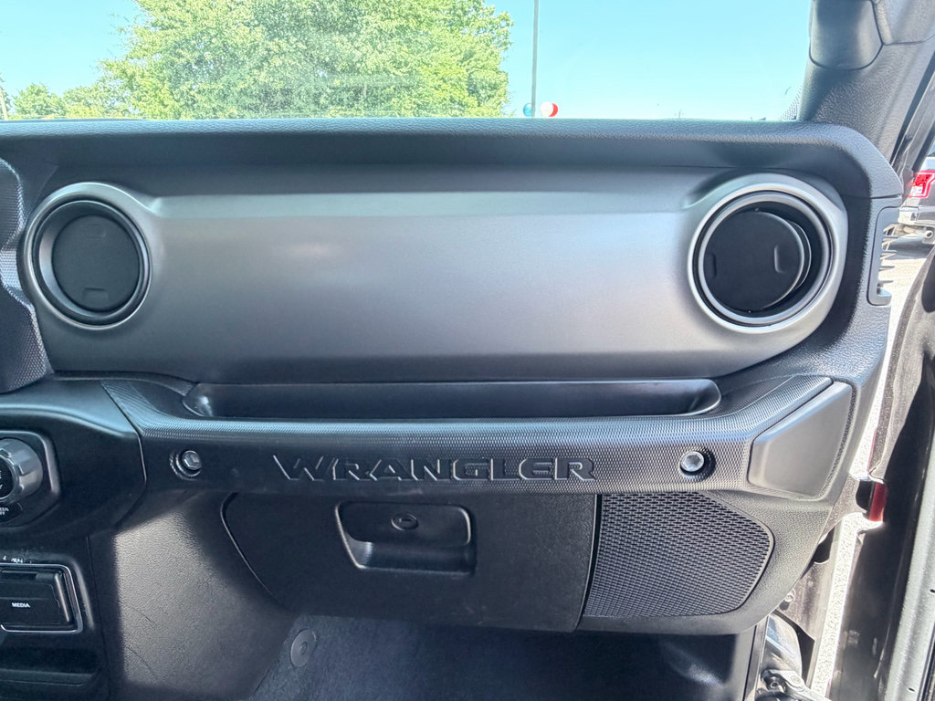 Used 2020 Jeep Wrangler Sport AWD/4WD image 20