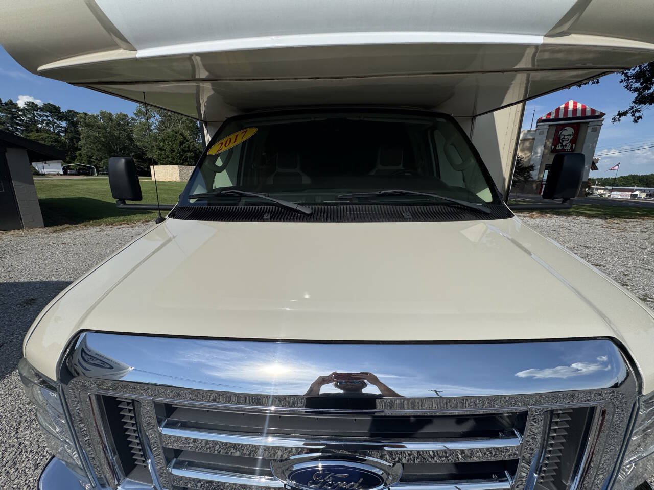 Used 2016 Ford E-450 and Econoline 450 Super Duty w/ Motorhome Prep Package RWD image 11