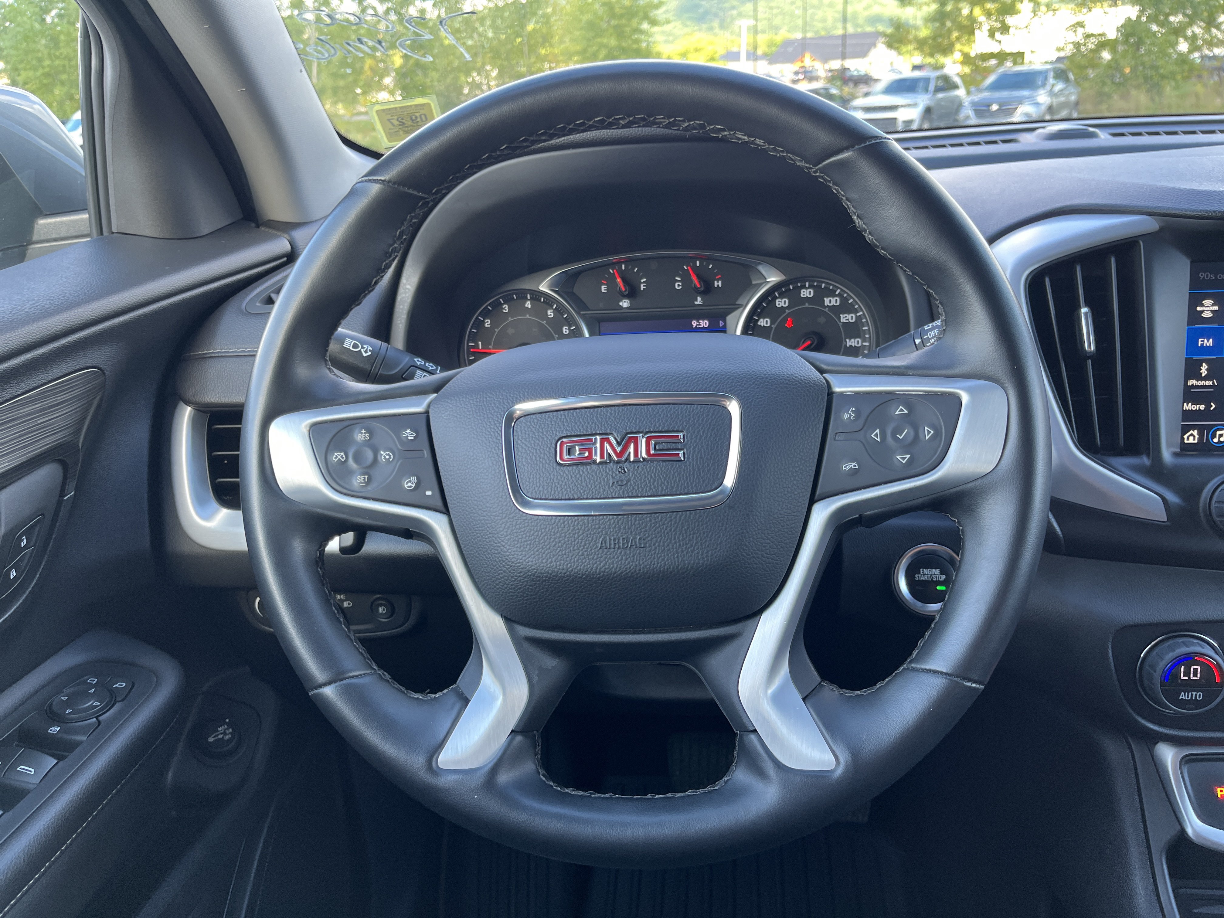 Used 2023 GMC Terrain SLT AWD/4WD image 27