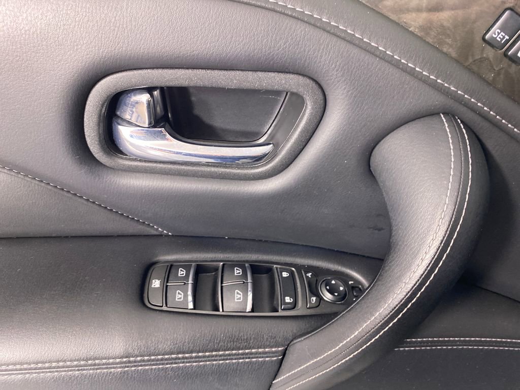 Used 2024 INFINITI QX80 Luxe image 12