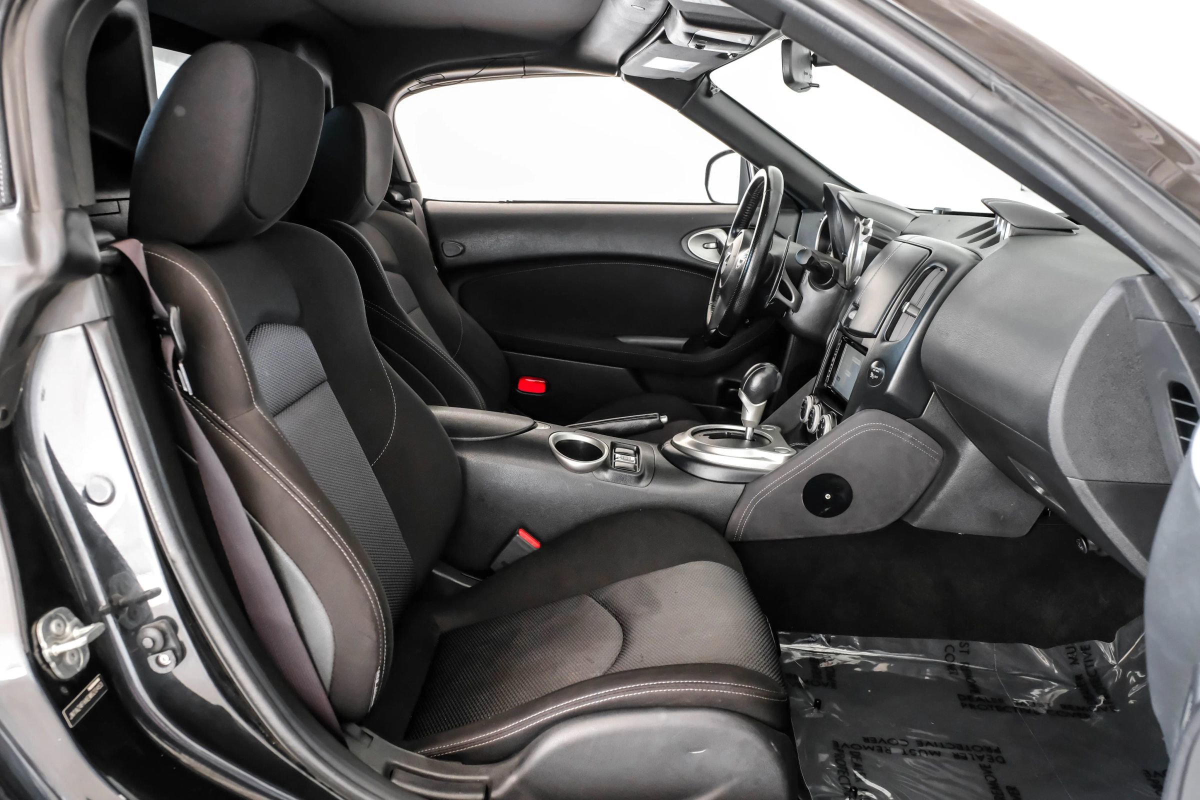 Used 2014 Nissan 370Z Roadster image 29