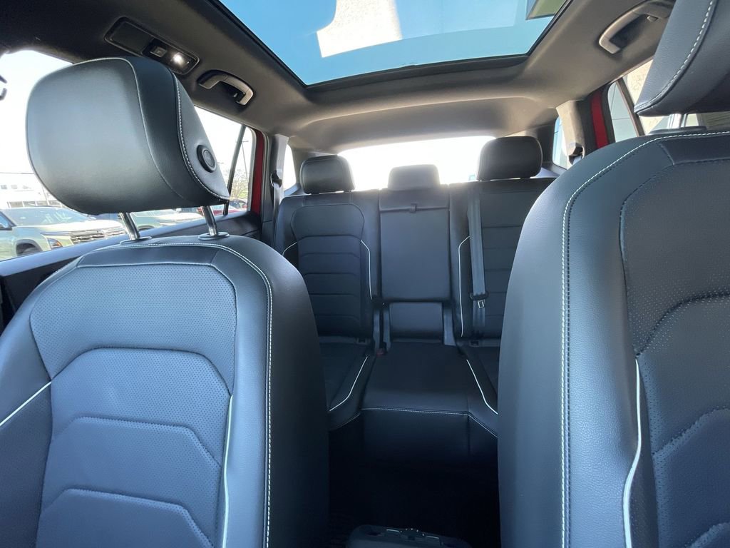Used 2024 Volkswagen Tiguan SEL R-Line image 20