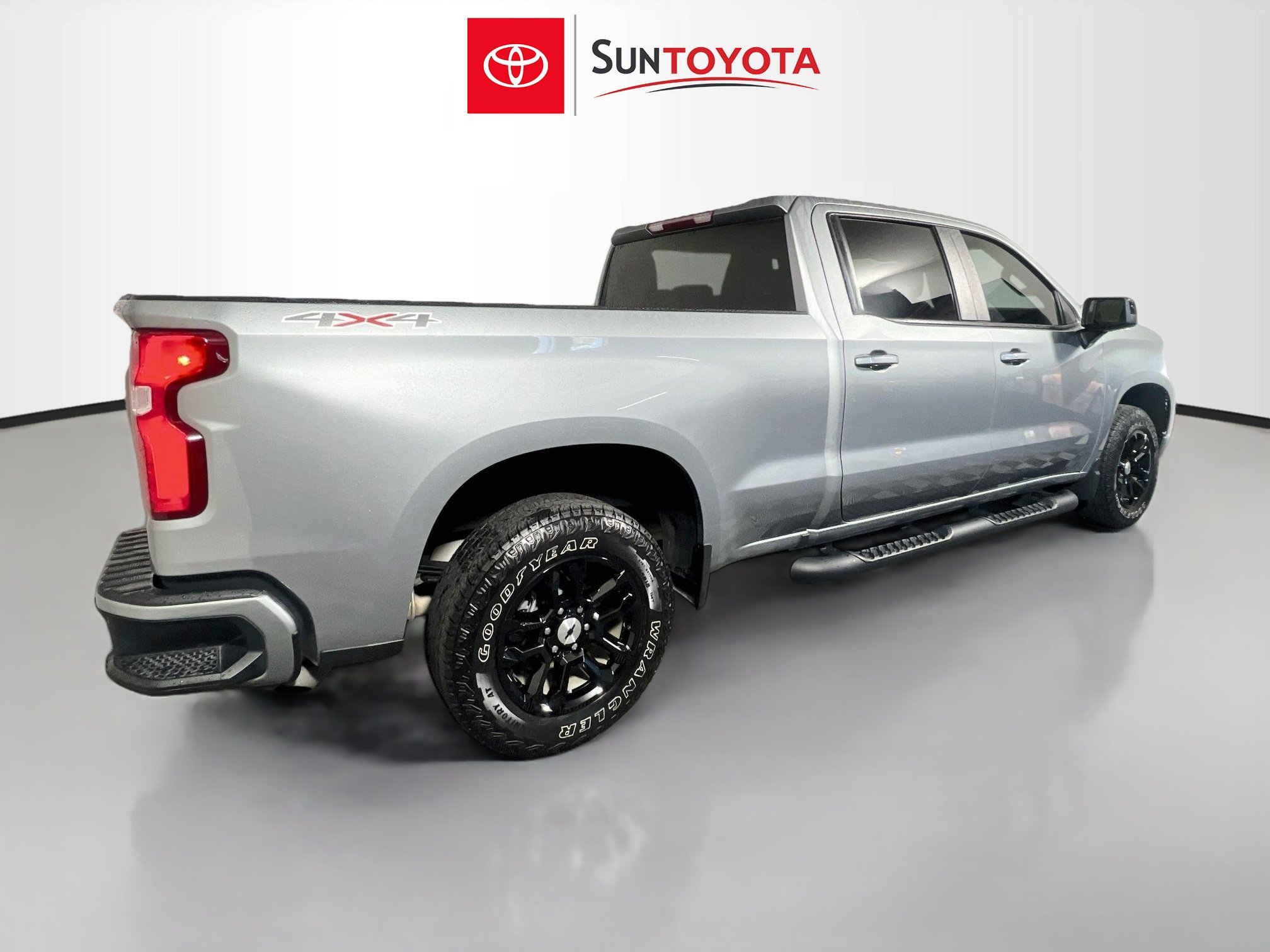 Used 2025 Chevrolet Silverado 1500 RST w/ Protection Package AWD/4WD image 4