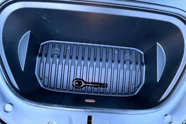 Used 2021 Tesla Model Y Long Range image 29