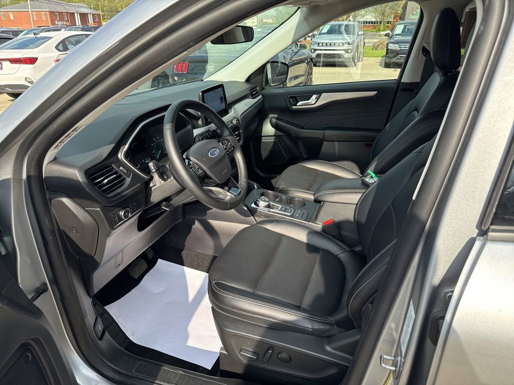 Used 2022 Ford Escape SEL FWD image 22