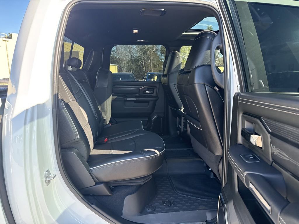 Used 2024 RAM 2500 Limited image 29