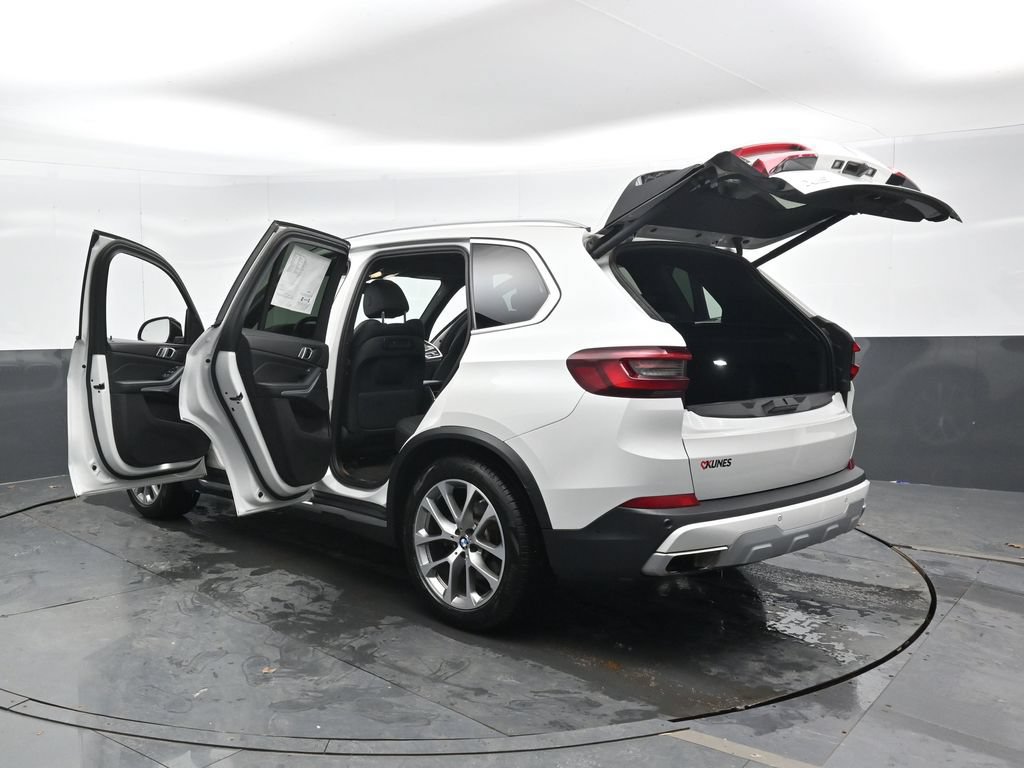 Used 2023 BMW X5 xDrive40i w/ Premium Package AWD/4WD image 53