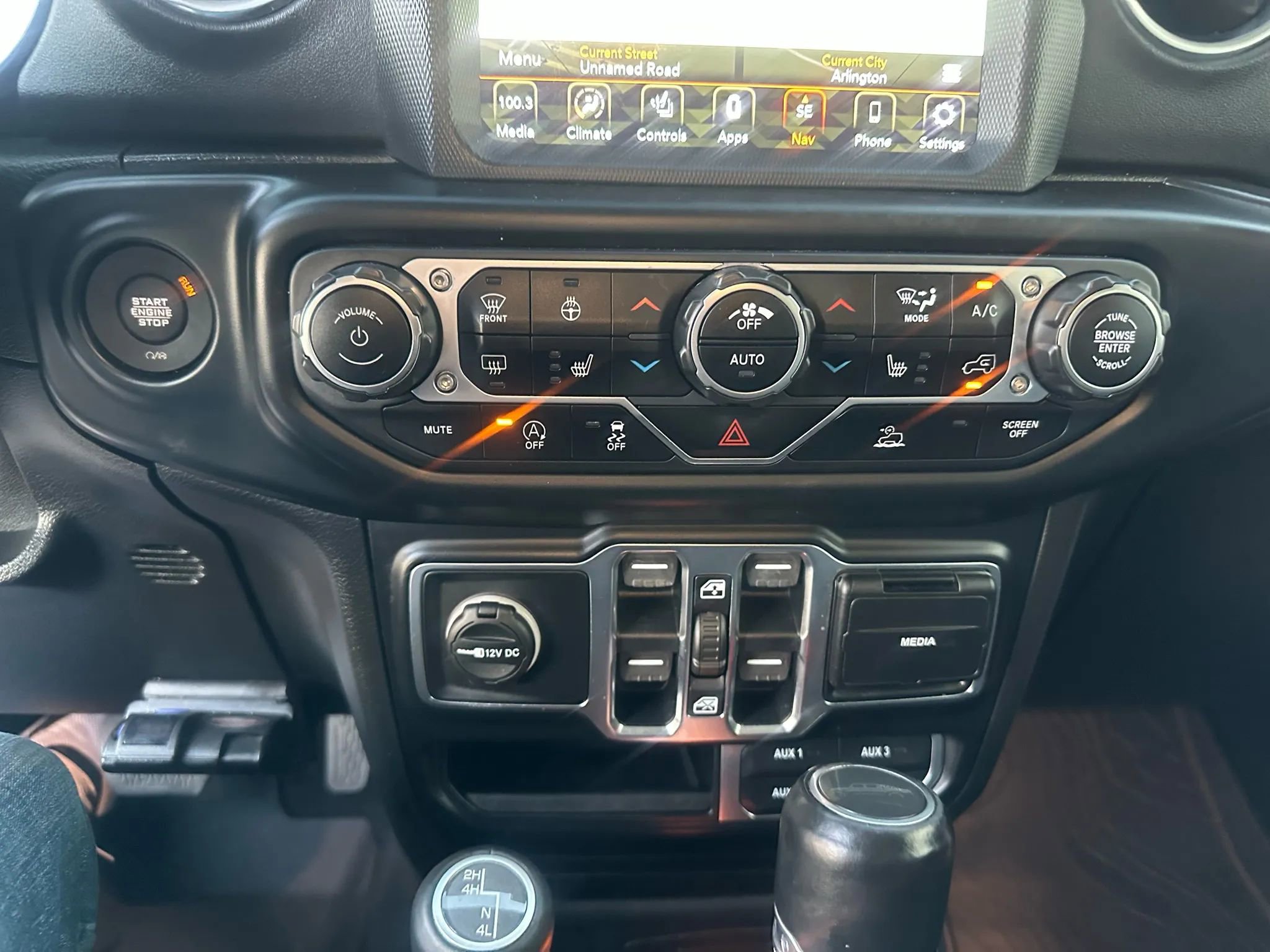 Used 2020 Jeep Gladiator Overland image 35