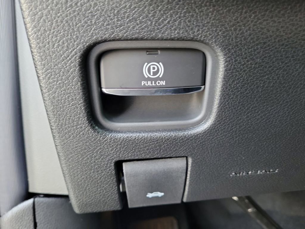 New 2026 Jeep Grand Cherokee Altitude image 18