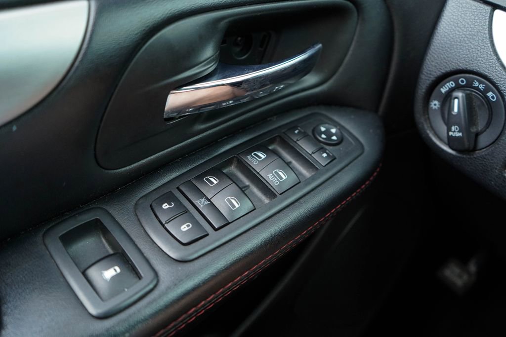 Used 2019 Dodge Grand Caravan GT FWD image 30