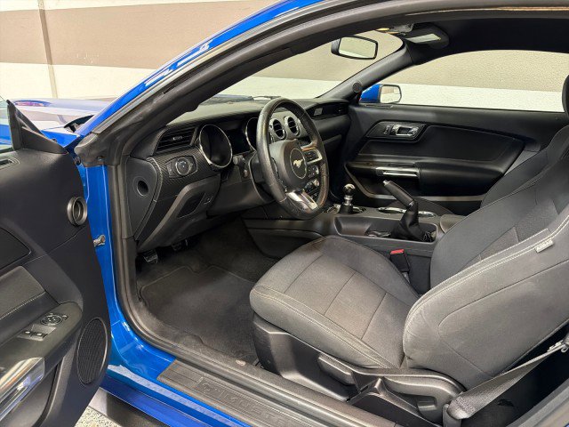 Used 2017 Ford Mustang Coupe image 11