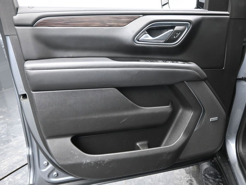 Used 2022 Chevrolet Tahoe Z71 w/ Luxury Package image 25